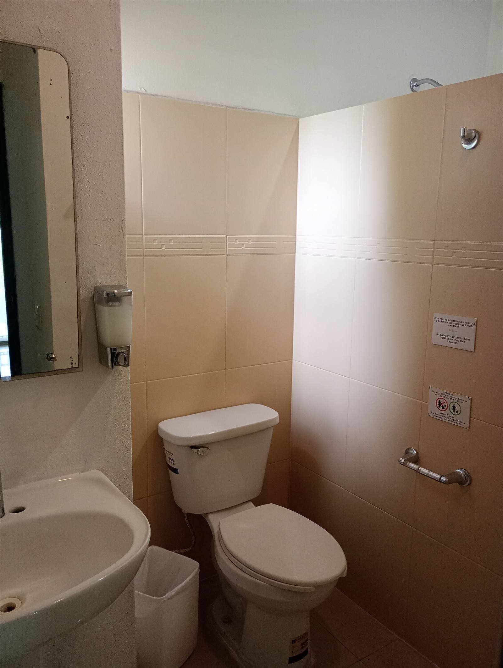 Villas Akalan: private bathroom with shower